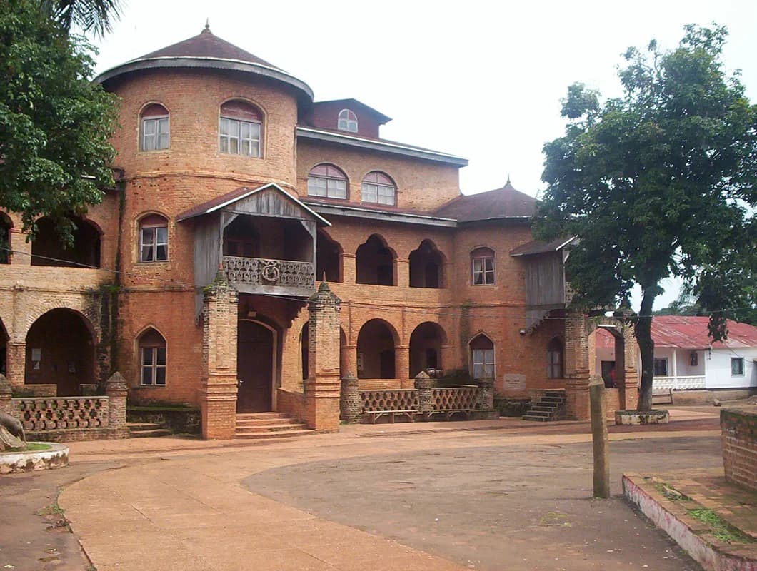 Ngoun Festival (Foumban) — masked dancers, royal guard displays