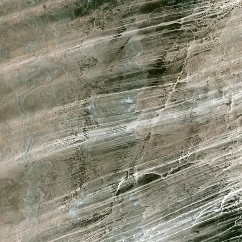 Monts du Tibesti — expéditions de niveau expert uniquement, terrain à accès restreint, les plus hauts sommets du Sahara