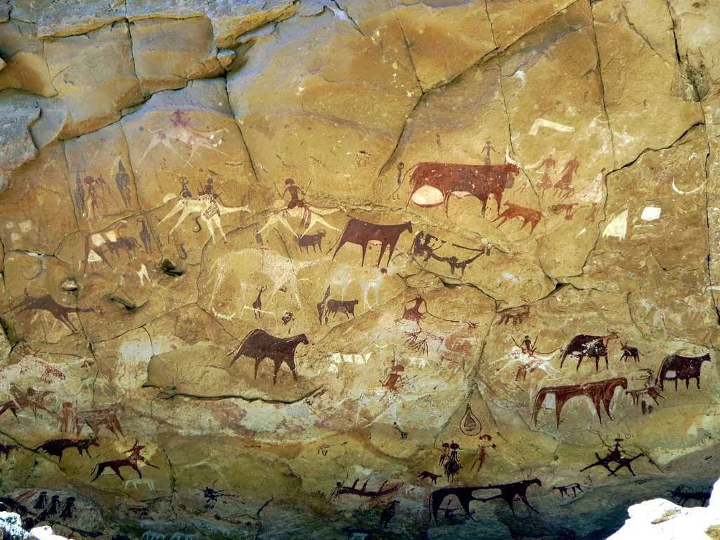 Ennedi rock-art sites — thousands of petroglyphs and paintings, Saharan pastoral heritage