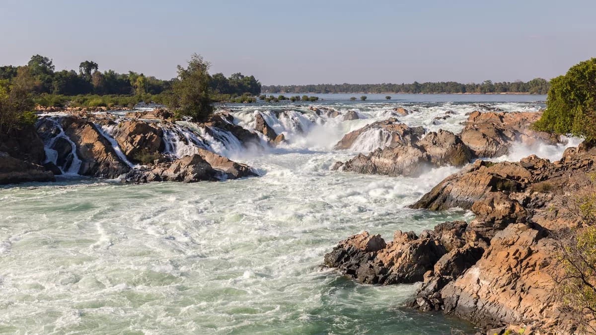 Chutes d'Iladyi — gorge de 250 mètres, confluent de trois rivières, sentiers en forêt tropicale